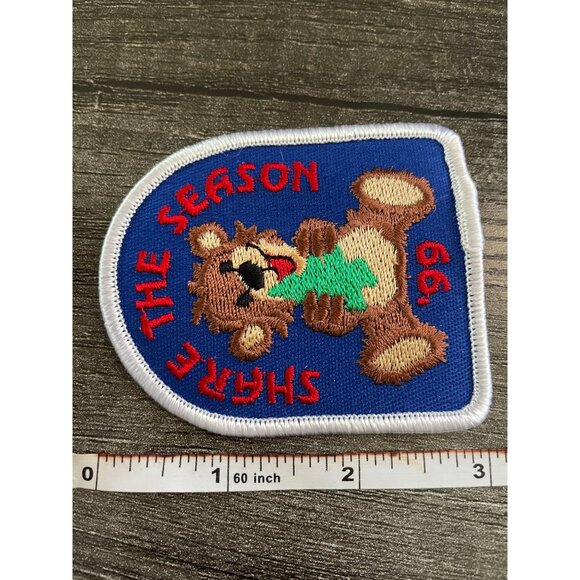 Vintage 1999 Girl Scout Patch Share The Season bear tree - Picture 5 of 6